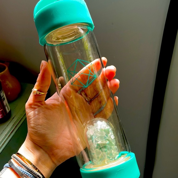 Purity Crystal Water Bottle - Picture 5 of 6